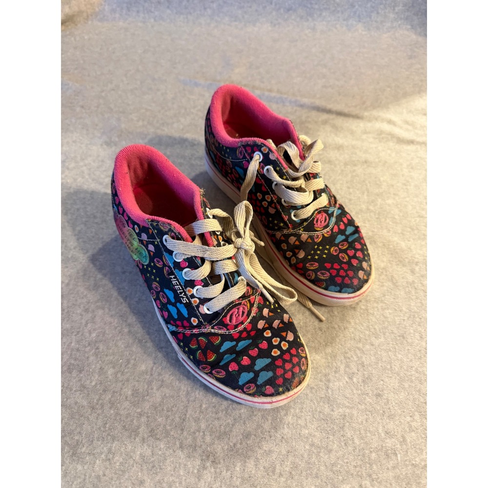 Heelys Pro 20 Prints Skate Shoes Youth 4 Womens 5 Multi Color Heart Donut Print
